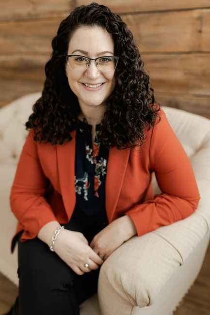 Portrait of Dr. Lauren Fogel Mersy